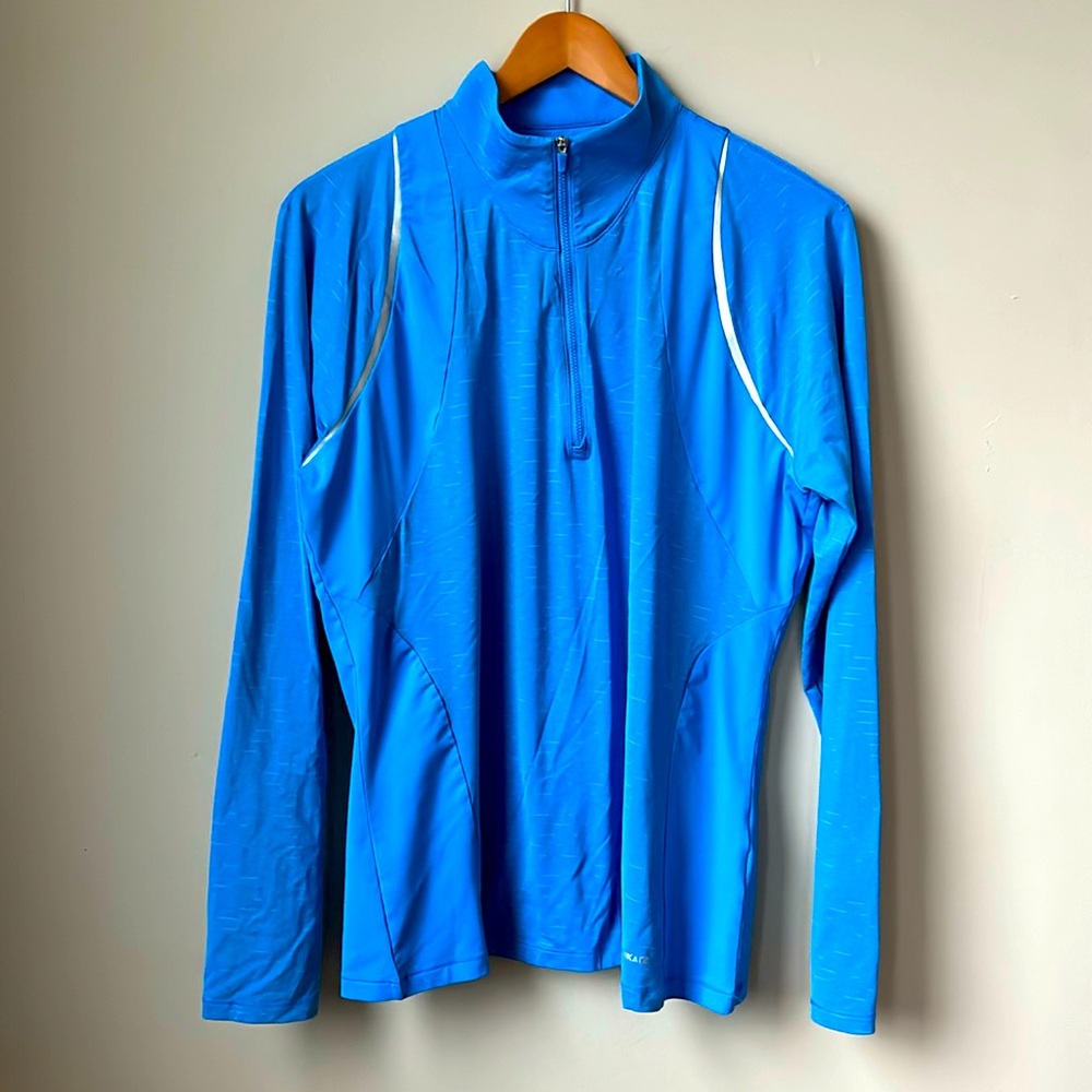 ANNIKA CUTTER & BUCK EUC light blue, long-sleeved athletic shirt size XL